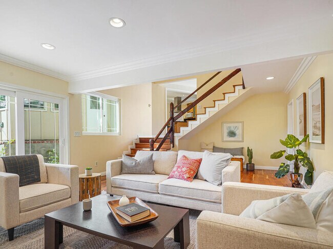 Primary Photo - 4236 Ensenada Dr