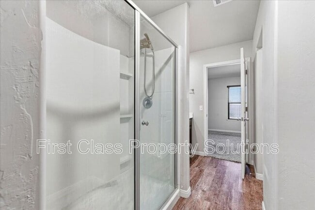 Building Photo - 1708 Burgundy Dr