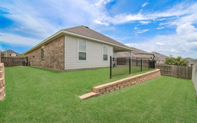 Building Photo - 309 Pleasant Hl Wy