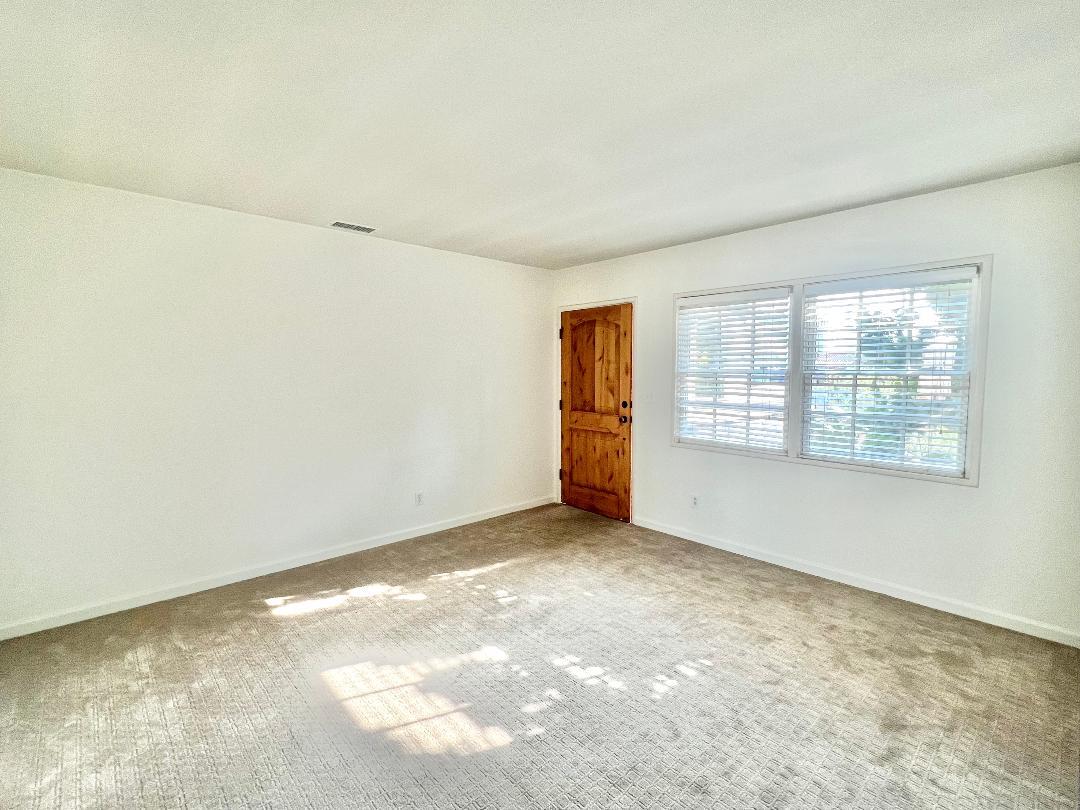 Building Photo - 4256 Noyes St