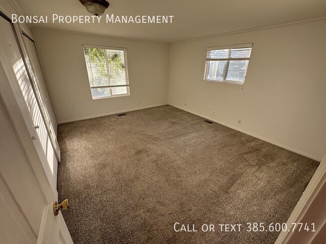 Building Photo - Top Floor of Single Family Home