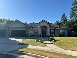 Building Photo - Gated Grand Island Home! MOVE IN SPECIAL