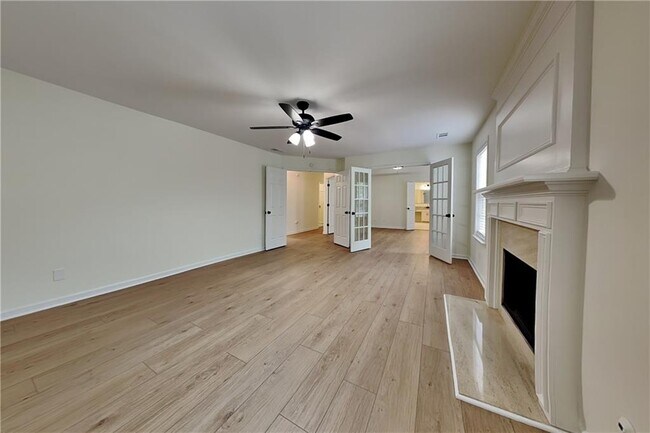 Building Photo - 420 Sable Ct