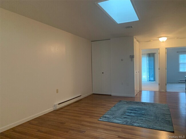 Building Photo - 273 Berwick Ct