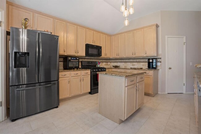 Building Photo - 1109 Red Ranch Cir