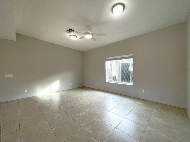 Building Photo - "Charming 3-Bed Oasis in Desert Hot Spring...