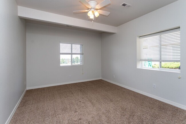 Building Photo - 10154 Silver Leaf Way