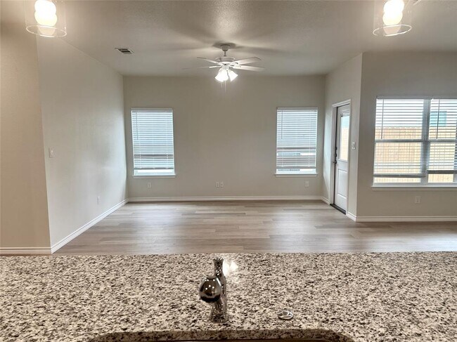 Building Photo - 506 War Admiral Dr
