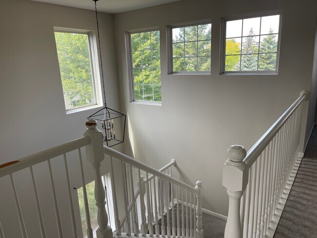 Building Photo - 1665 S Candlestick Way