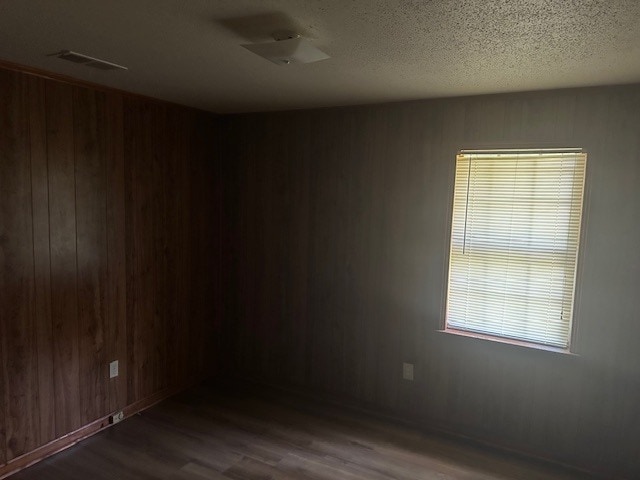 Building Photo - 307 Pinewood St