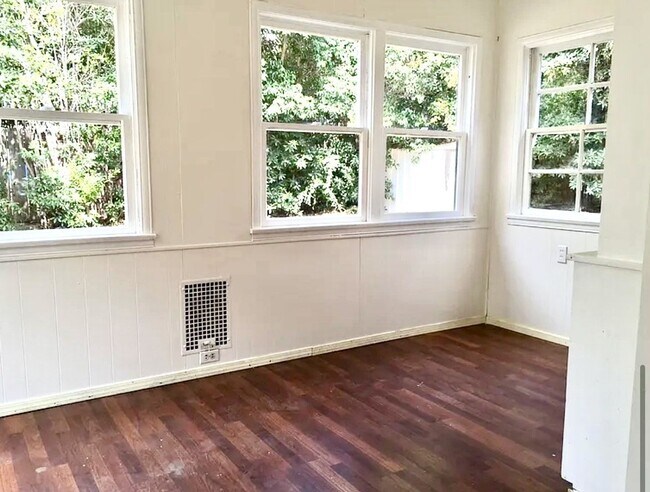 Building Photo - Spacious 5 Bed 2 Bath House near Cal Poly