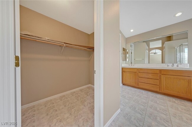 Building Photo - 2385 Stansbury Ct
