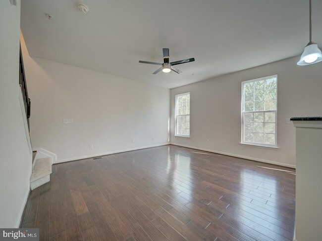 Building Photo - 45818 Winding Branch Terrace