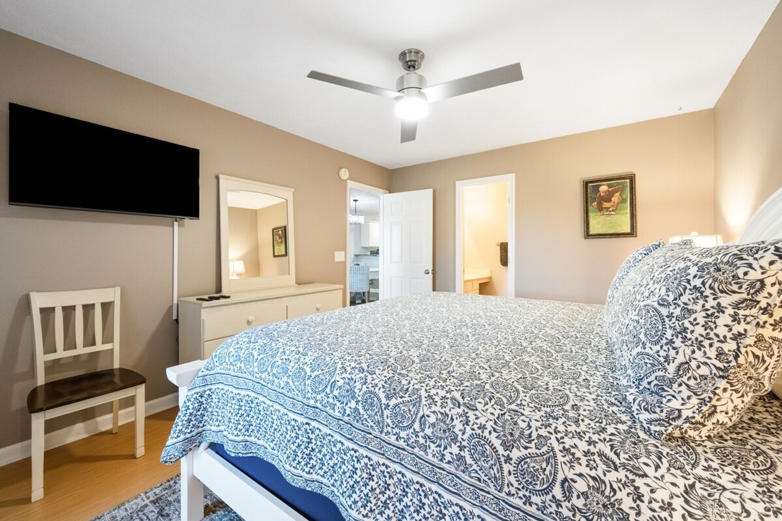 Building Photo - 568 Pinehurst Ln