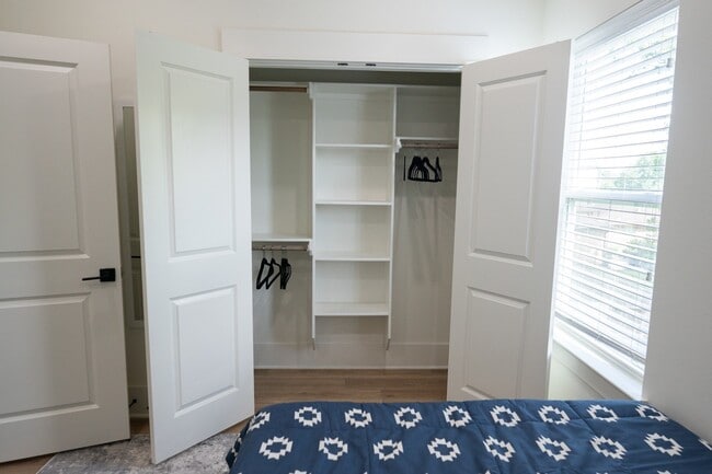 Building Photo - 3542 Amos St