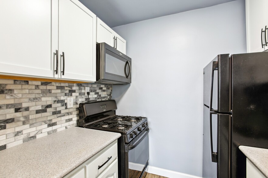 Building Photo - 1830 Columbia Pike