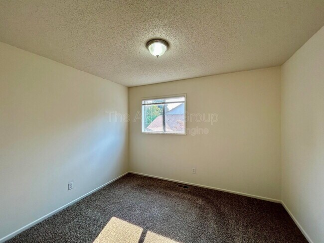 Building Photo - 6041 SW Valley Ave