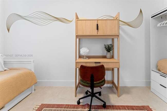 Building Photo - 1144 SW 4th St