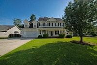 Building Photo - 1112 Huff Dr