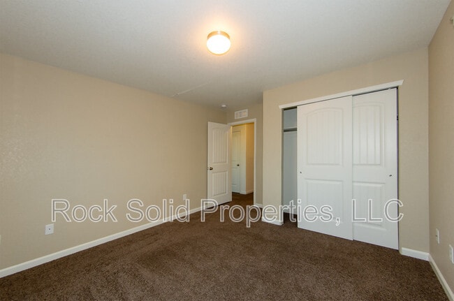 Building Photo - 6963 Countryside Ave