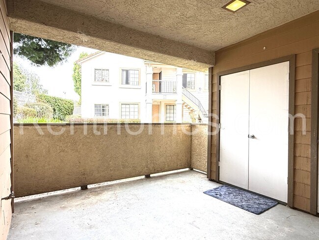 Building Photo - Mira Mesa, 8545 Summerdale Rd #225, Granite Counters, Stainless Steel Appliances, Central AC.