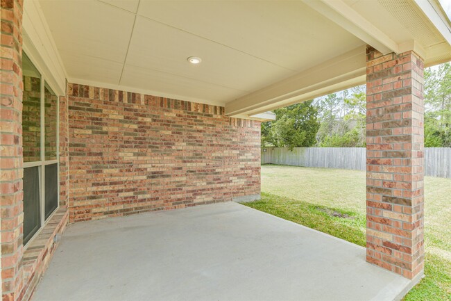 Building Photo - 419 Lazy Ln