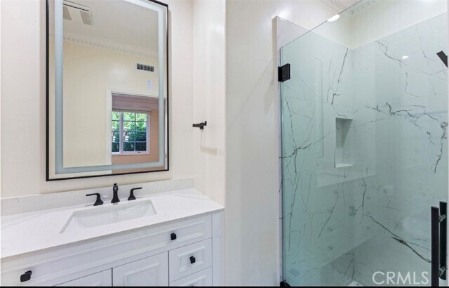 Building Photo - 11 Rue Marseilles