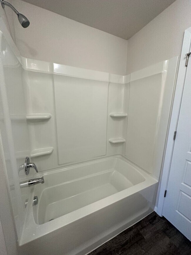 Building Photo - *Pre-leasing* Four Bedroom | Two Bath Home...