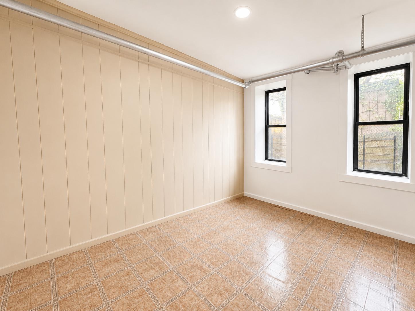 Building Photo - 2511 Cruger Ave