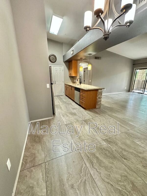 Building Photo - 10136 E Southern Ave