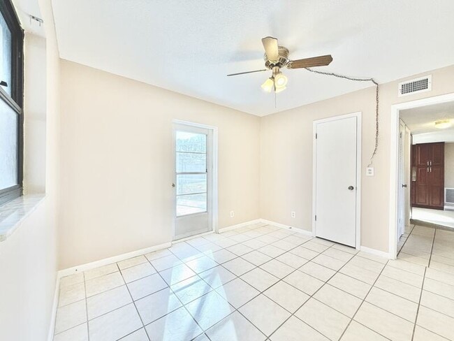 Building Photo - 12472 Monarch Cir