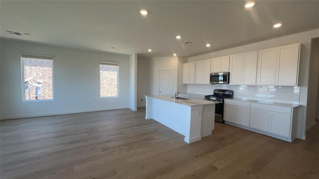 Building Photo - 20429 Deer Creek Dr