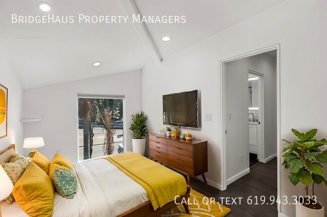 Building Photo - Stunning 3-Bedroom Condo + Bonus Room & Pa...