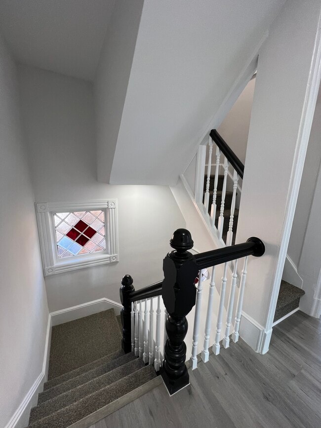 Building Photo - 4th Street