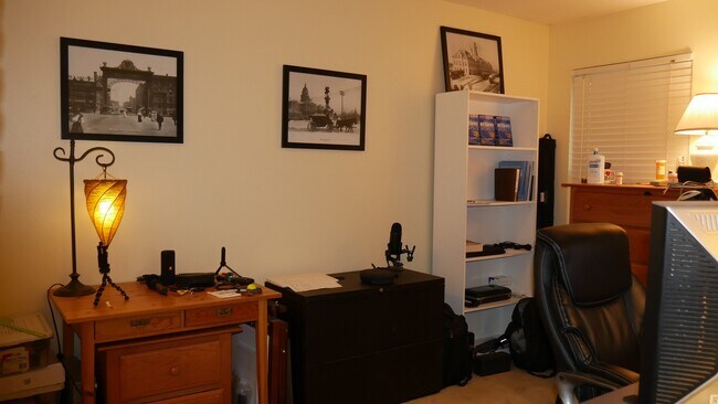 Building Photo - 2641 S Xanadu Way