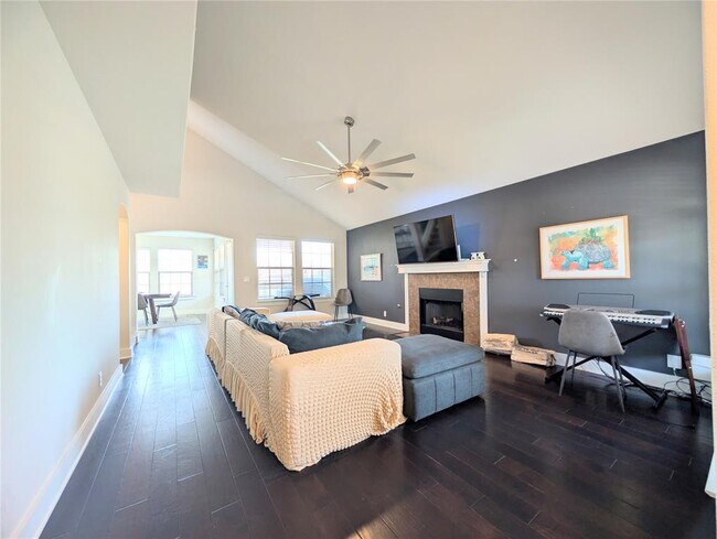 Building Photo - 6800 Bay City Bend