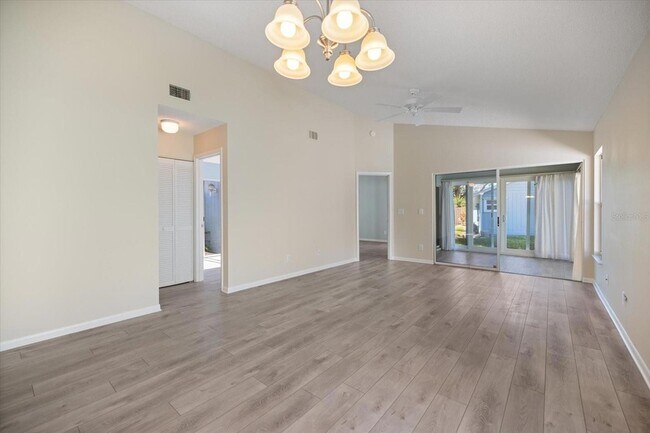 Building Photo - 856 Chatham Dr