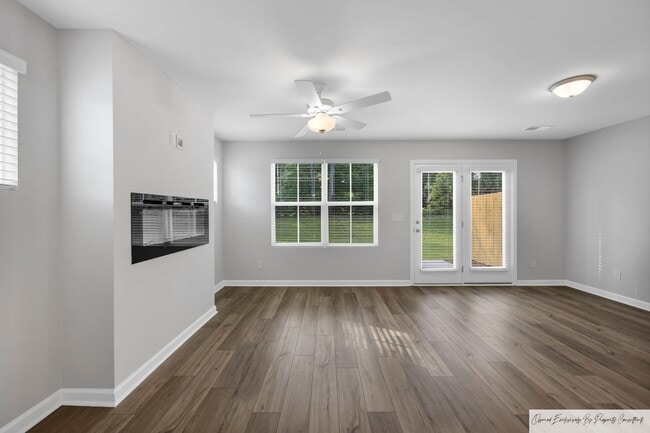 Building Photo - MODERN 3 BEDROOM IN LEXINGTON'S MURRAY VILLAGE