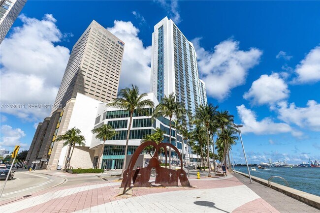 Building Photo - 325 S Biscayne Blvd