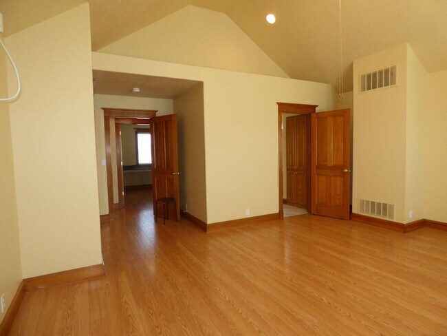 Building Photo - 4465 Countryside Ct NE