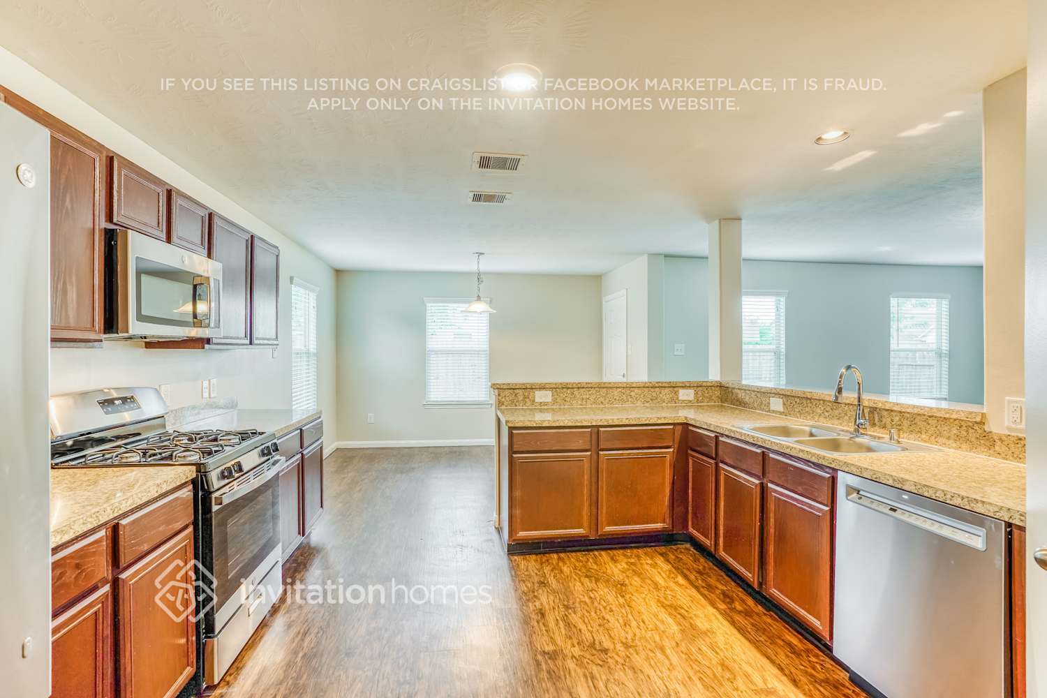 Building Photo - 12631 Mountain Daisy Rd