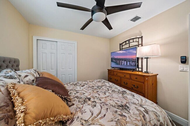 Building Photo - 4304 Hunting Trail