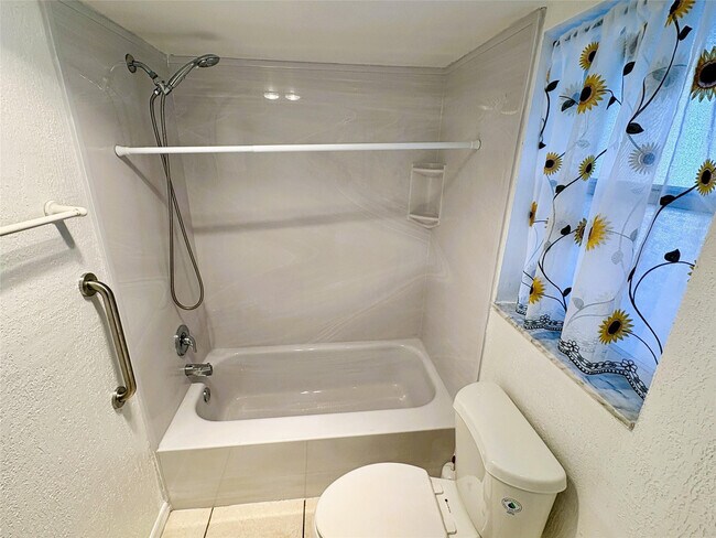 Building Photo - 8130 Sunrise Lakes Blvd