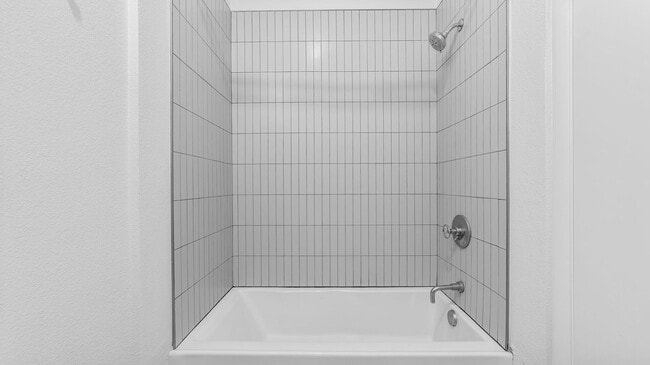 Building Photo - Beautiful 2Br/2Ba Townhome In Little Italy With Views Of The Bay! 3D Tour Link in Description Below!