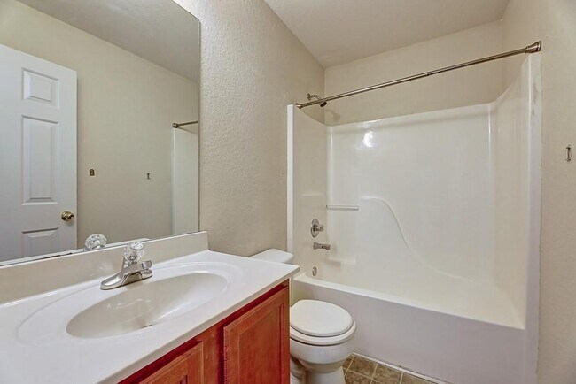 Building Photo - 1356 Upshur Pl NE