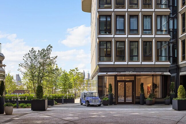 Building Photo - 478 Kent Ave