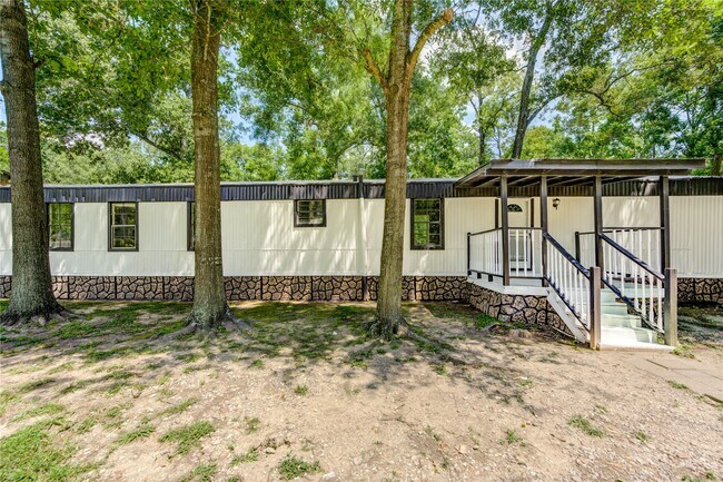 Building Photo - 26342 Hunters Trail