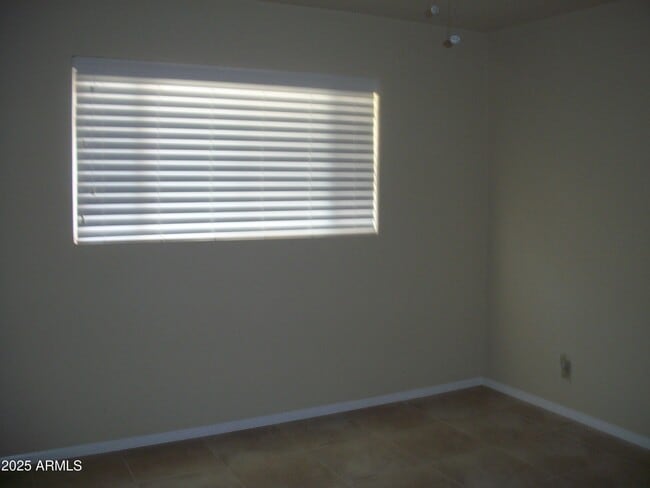 Building Photo - 3938 W Marlette Ave