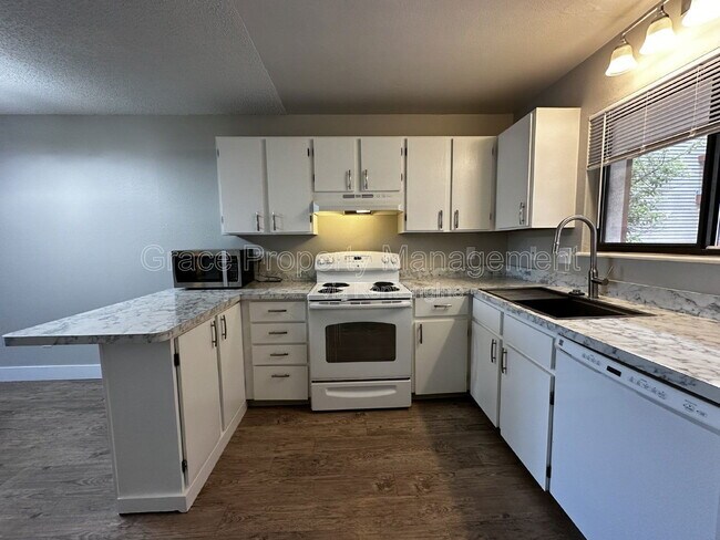 Building Photo - 2740 W 86th Ave