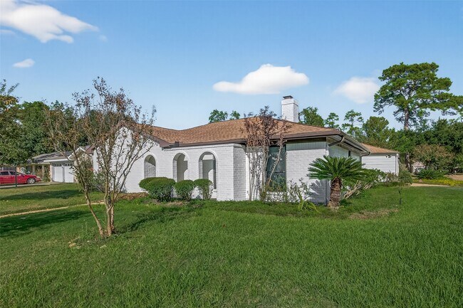 Building Photo - 17418 Largs Cir